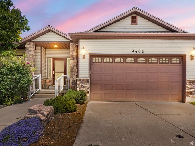 4602 S HATHAWAY DR, Roy, UT 84067