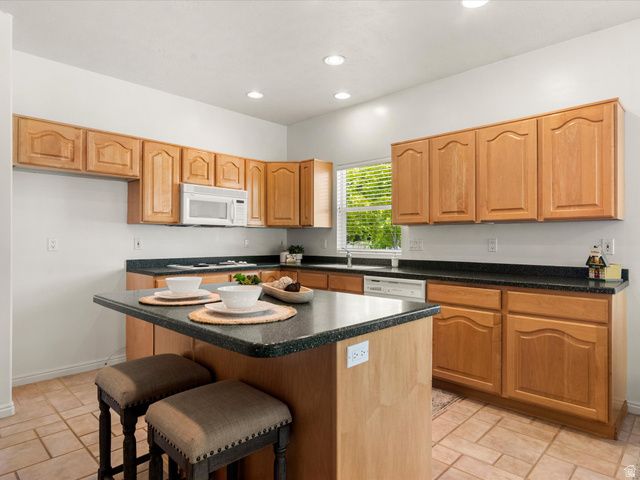 4602 S HATHAWAY DR, Roy, UT 84067