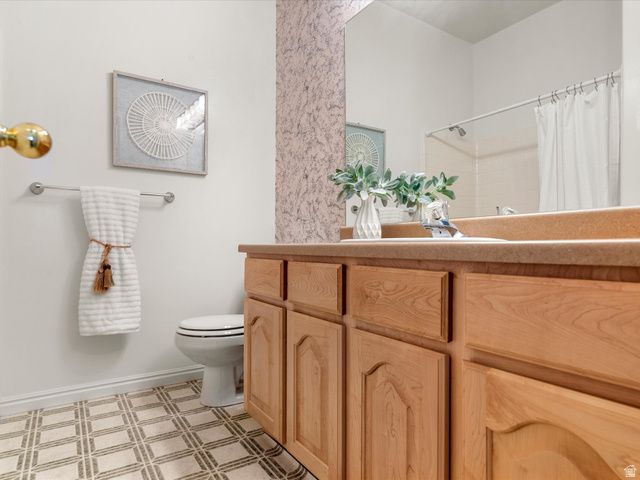 4602 S HATHAWAY DR, Roy, UT 84067