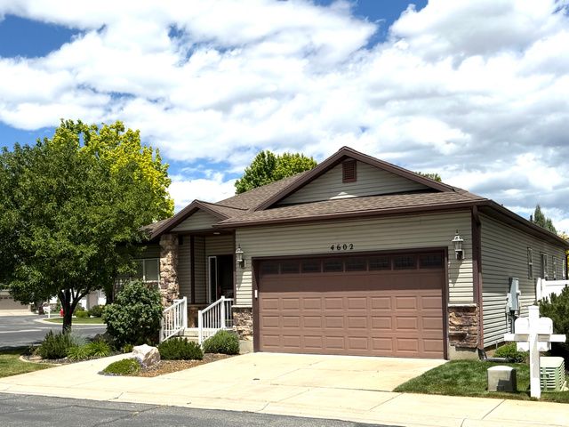 4602 S HATHAWAY DR, Roy, UT 84067