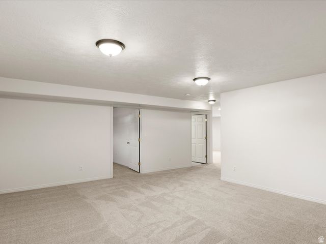 4602 S HATHAWAY DR, Roy, UT 84067