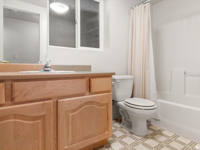 4602 S HATHAWAY DR, Roy, UT 84067