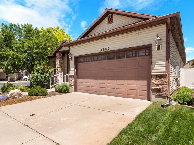 4602 S HATHAWAY DR, Roy, UT 84067