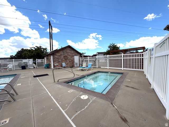 4602 S HATHAWAY DR, Roy, UT 84067