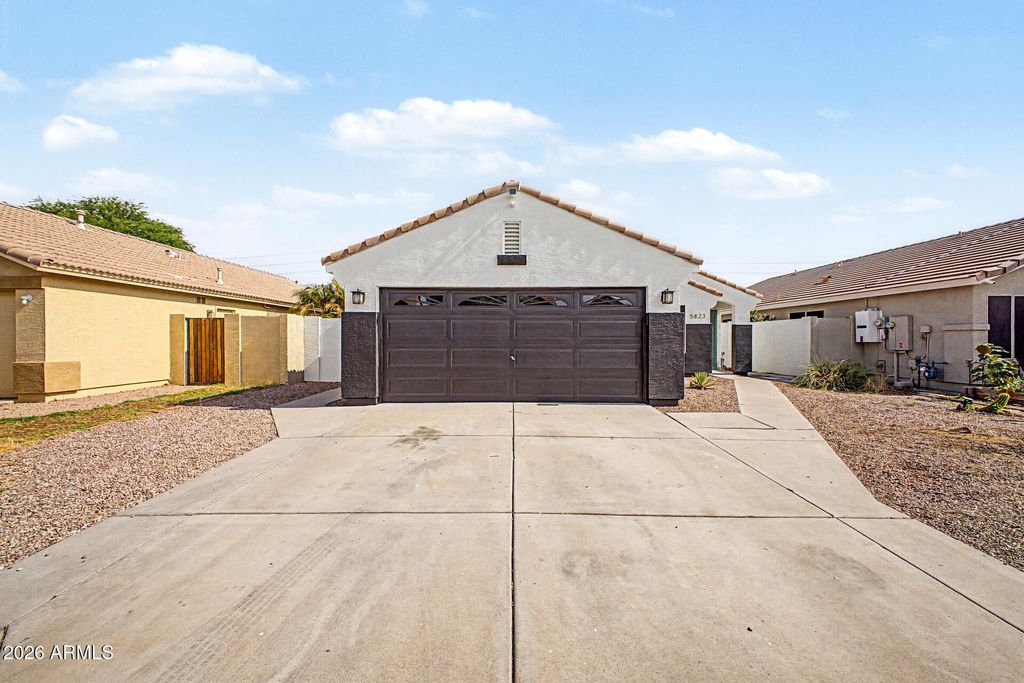 5823 E HOPI Circle, Mesa, AZ 85206 — photo 2