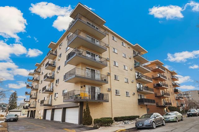 7428 Washington Street 602, Forest Park, IL 60130