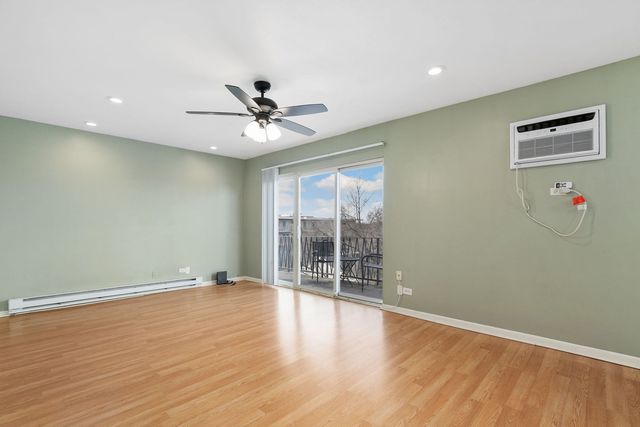 7428 Washington Street 602, Forest Park, IL 60130