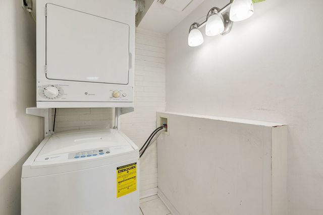 7428 Washington Street 602, Forest Park, IL 60130