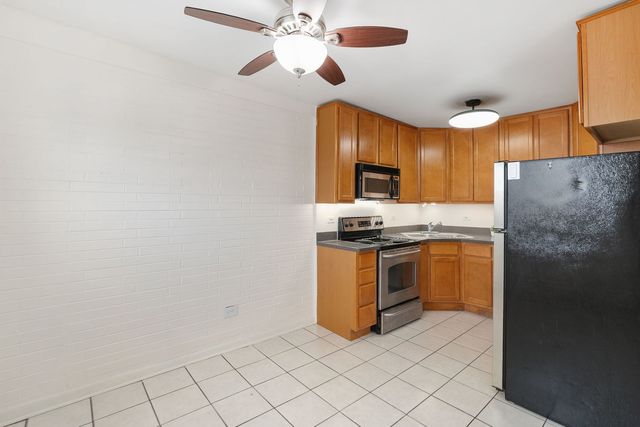 7428 Washington Street 602, Forest Park, IL 60130