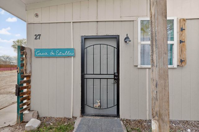 27 El Cid Loop, Los Lunas, NM 87031