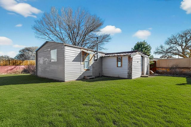 27 El Cid Loop, Los Lunas, NM 87031