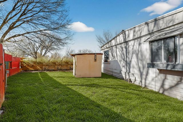 27 El Cid Loop, Los Lunas, NM 87031