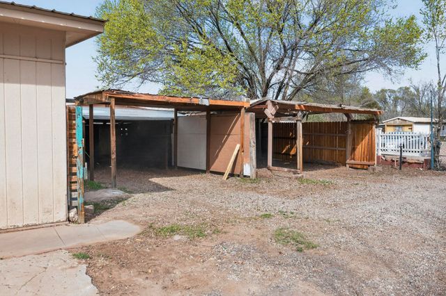 27 El Cid Loop, Los Lunas, NM 87031