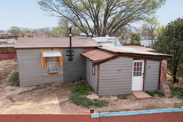 27 El Cid Loop, Los Lunas, NM 87031