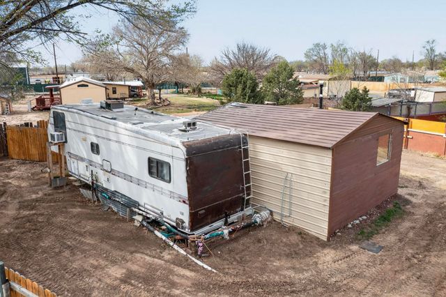 27 El Cid Loop, Los Lunas, NM 87031