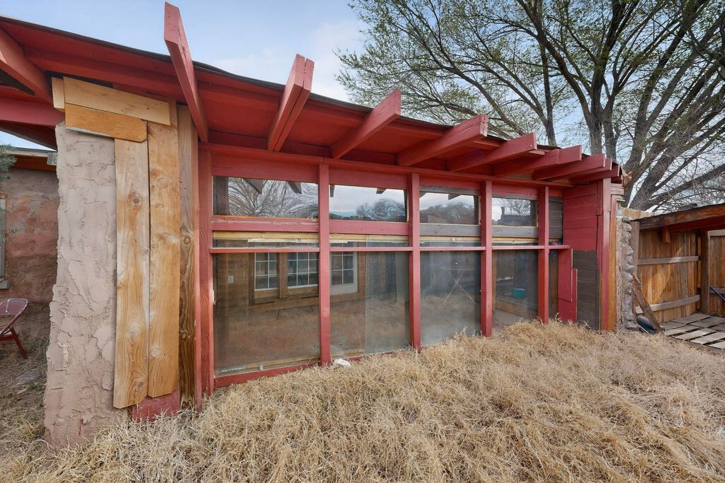 Image 72 of property listing at 27 El Cid Loop, Los Lunas, NM 87031