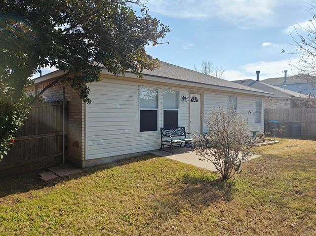 8720 Cove Meadow Lane, Fort Worth, TX 76123