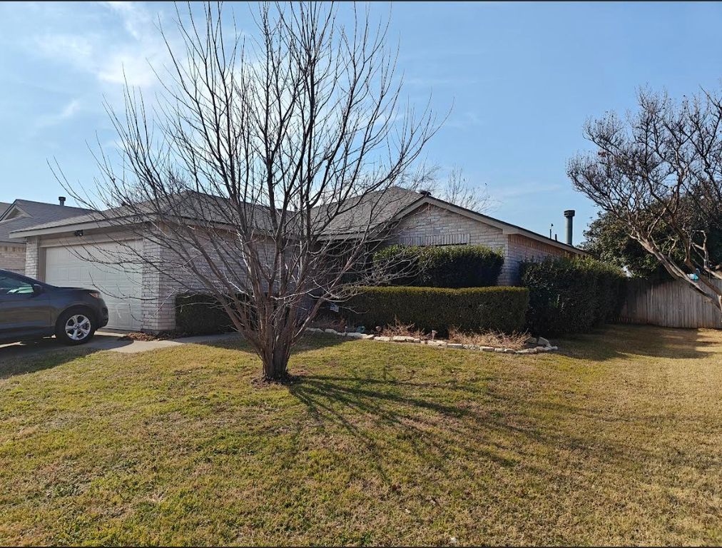 8720 Cove Meadow Lane, Fort Worth, TX 76123