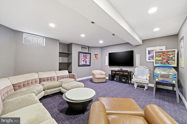 41 GALLOPING HILL RD, Cherry Hill, NJ 08003