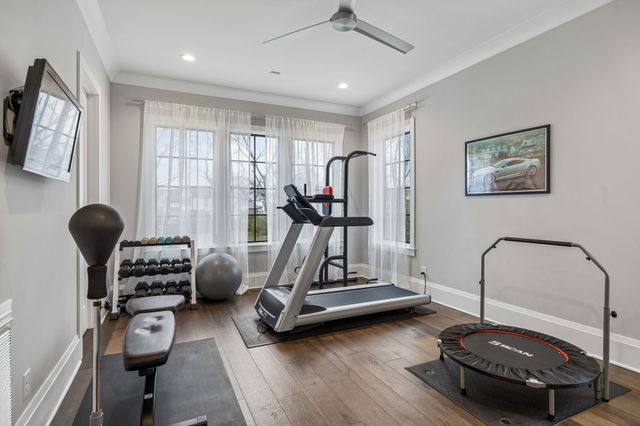 1617 Graybar Ln, Nashville, TN 37215