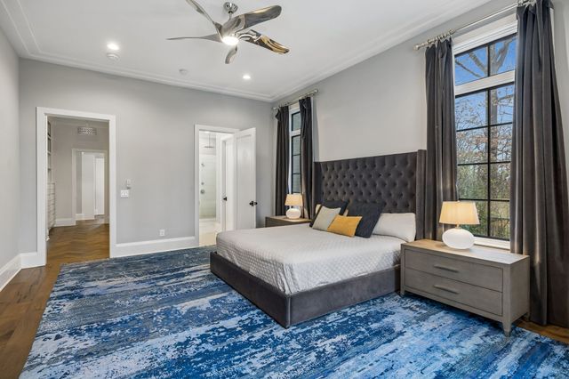 1617 Graybar Ln, Nashville, TN 37215