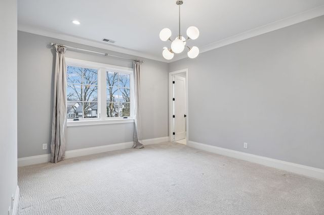 1617 Graybar Ln, Nashville, TN 37215