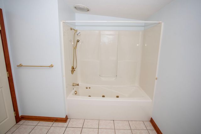 403 BLACKSTONE Drive, Erie, PA 16505
