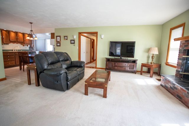 403 BLACKSTONE Drive, Erie, PA 16505