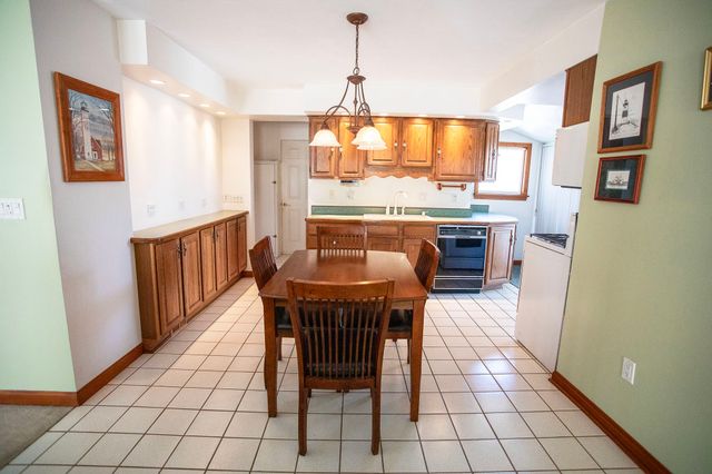 403 BLACKSTONE Drive, Erie, PA 16505