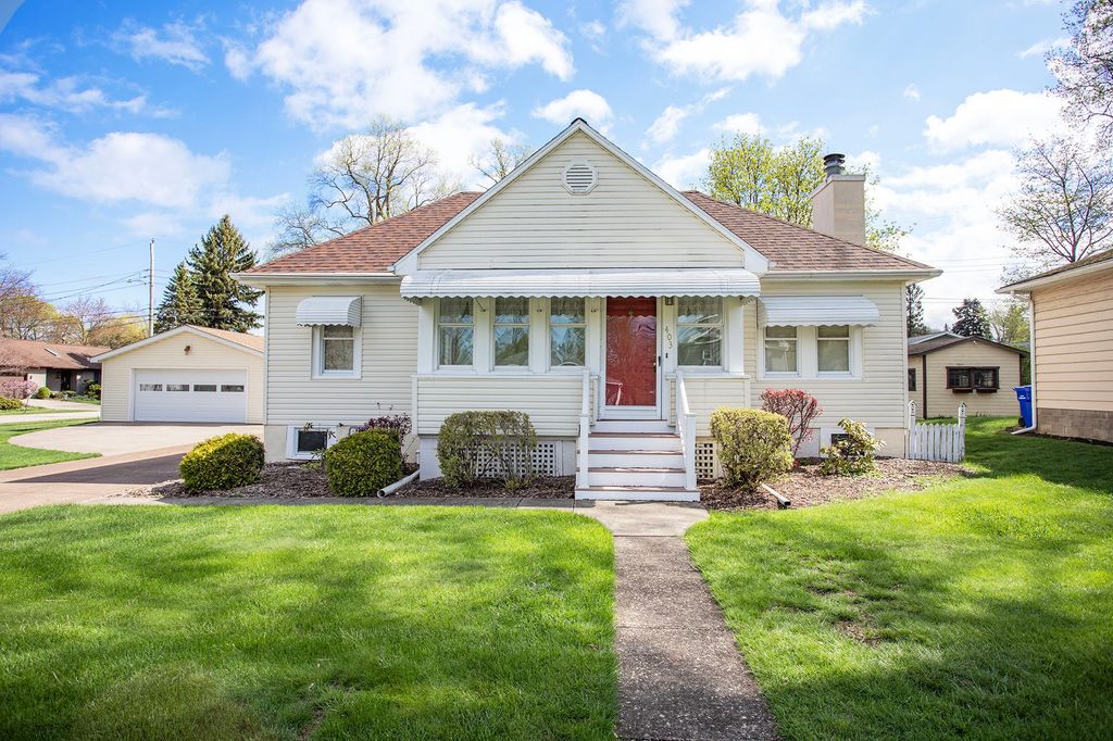 403 BLACKSTONE Drive, Erie, PA 16505