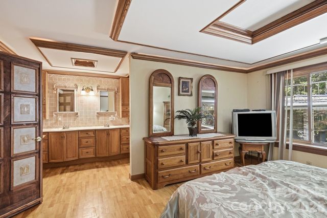 223 Millwood Lane, Charlotte, NC 28270
