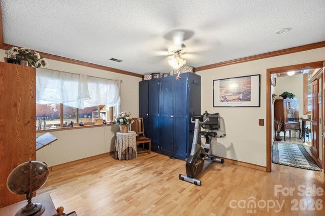 223 Millwood Lane, Charlotte, NC 28270