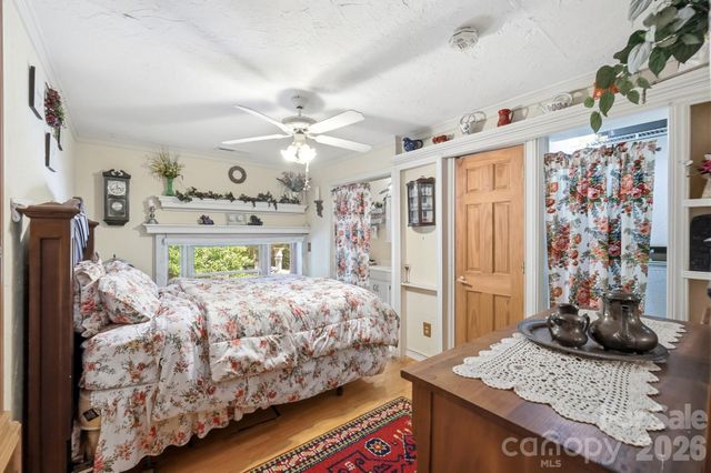 223 Millwood Lane, Charlotte, NC 28270