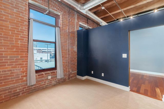 150 E Main Street, 207, Columbus, OH 43215
