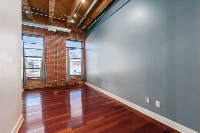 150 E Main Street, 207, Columbus, OH 43215