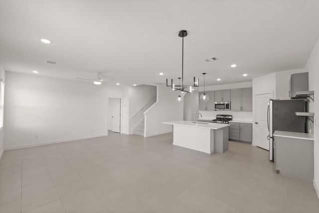 359 West Rose Marie Lane, Montgomery, TX 77356