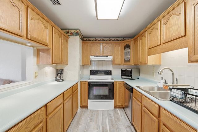 5909 8TH AVENUE S, Tampa, FL 33619