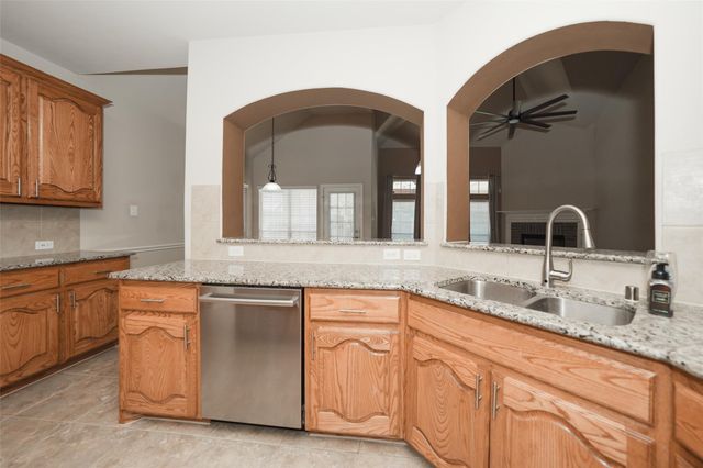 20335 Horseshoe Canyon Drive, Cypress, TX 77433