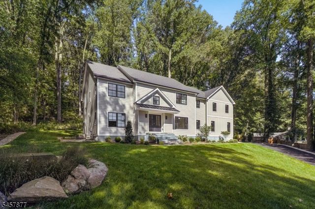 51 Dogwood Rd, Morris Plains Boro, NJ 07950
