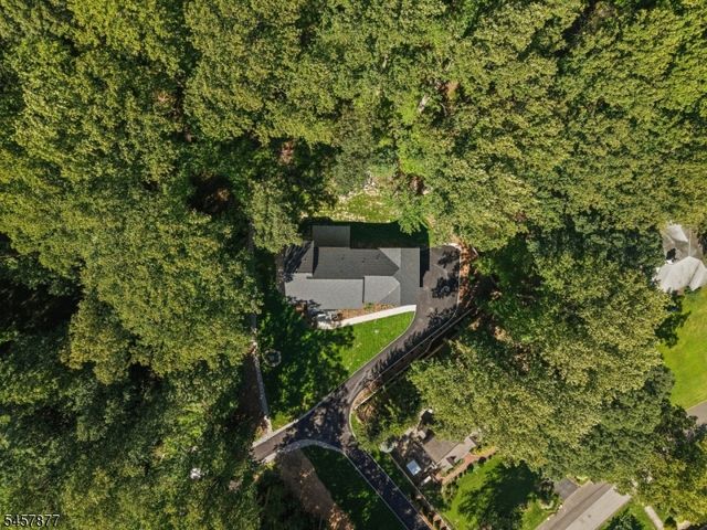 51 Dogwood Rd, Morris Plains Boro, NJ 07950