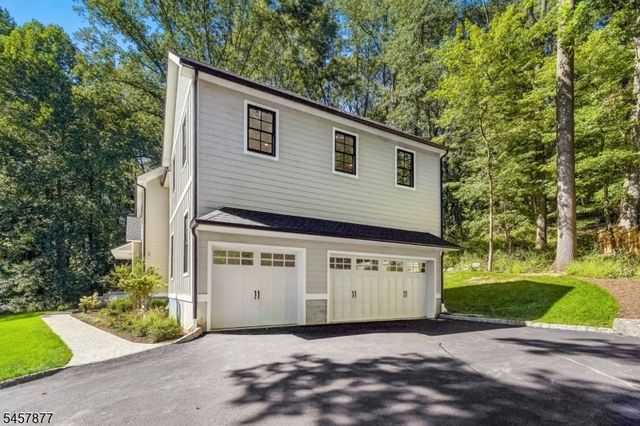 51 Dogwood Rd, Morris Plains Boro, NJ 07950