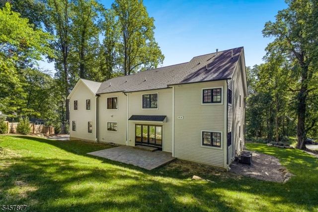 51 Dogwood Rd, Morris Plains Boro, NJ 07950