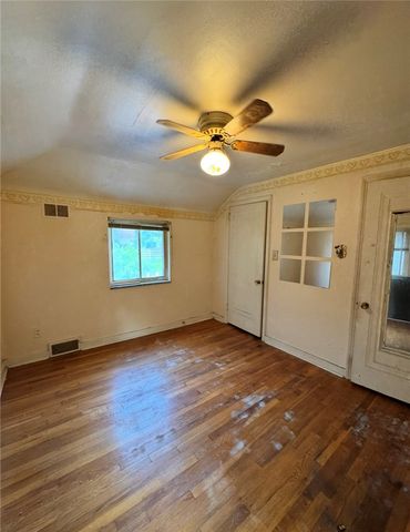4526 Camelia St, E Pittsburgh, PA 15201