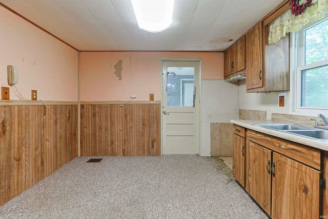 516 E Dragoon Trail, Mishawaka, IN 46544