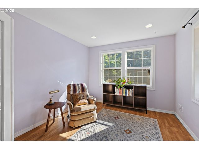 150 Ne 202ND Ave, Gresham, OR 97230