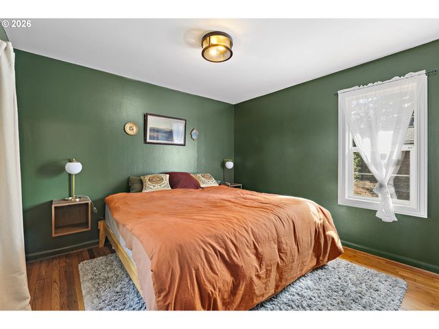 150 Ne 202ND Ave, Gresham, OR 97230
