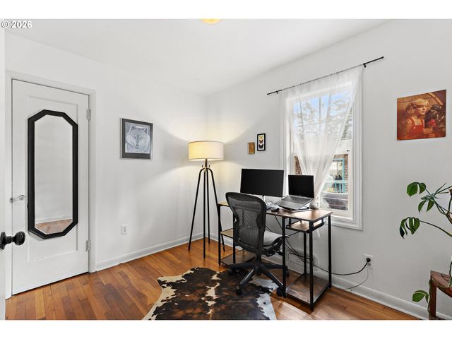 150 Ne 202ND Ave, Gresham, OR 97230