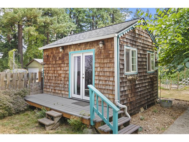 150 Ne 202ND Ave, Gresham, OR 97230