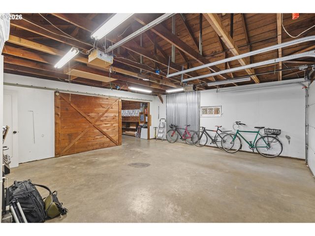150 Ne 202ND Ave, Gresham, OR 97230