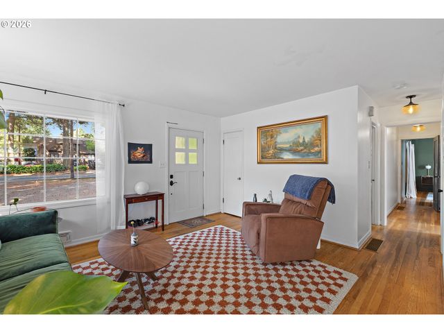 150 Ne 202ND Ave, Gresham, OR 97230